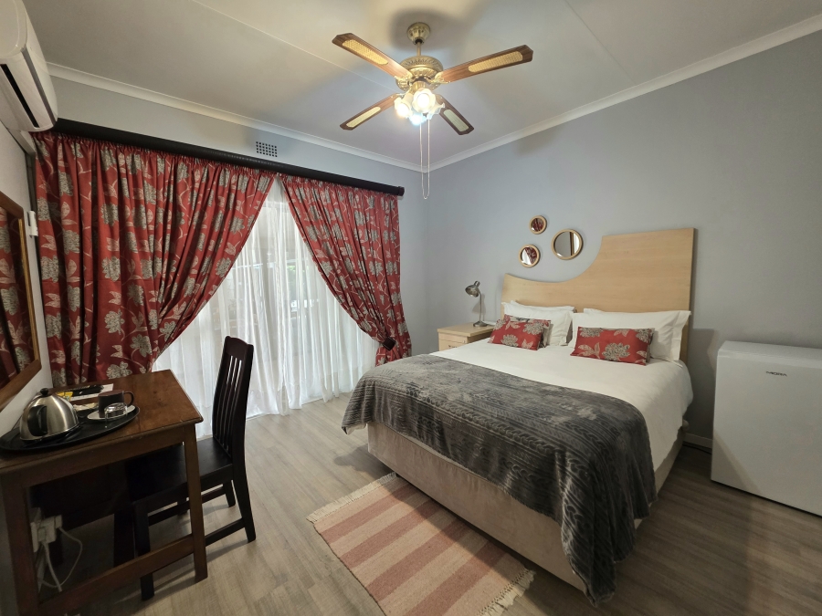 7 Bedroom Property for Sale in Jim Fouchepark Free State